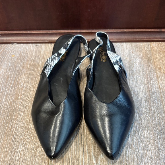 Seychelles Shoes - Seychelles Black Leather Pointed Slingback Flats with Snake-Print Strap 8.5